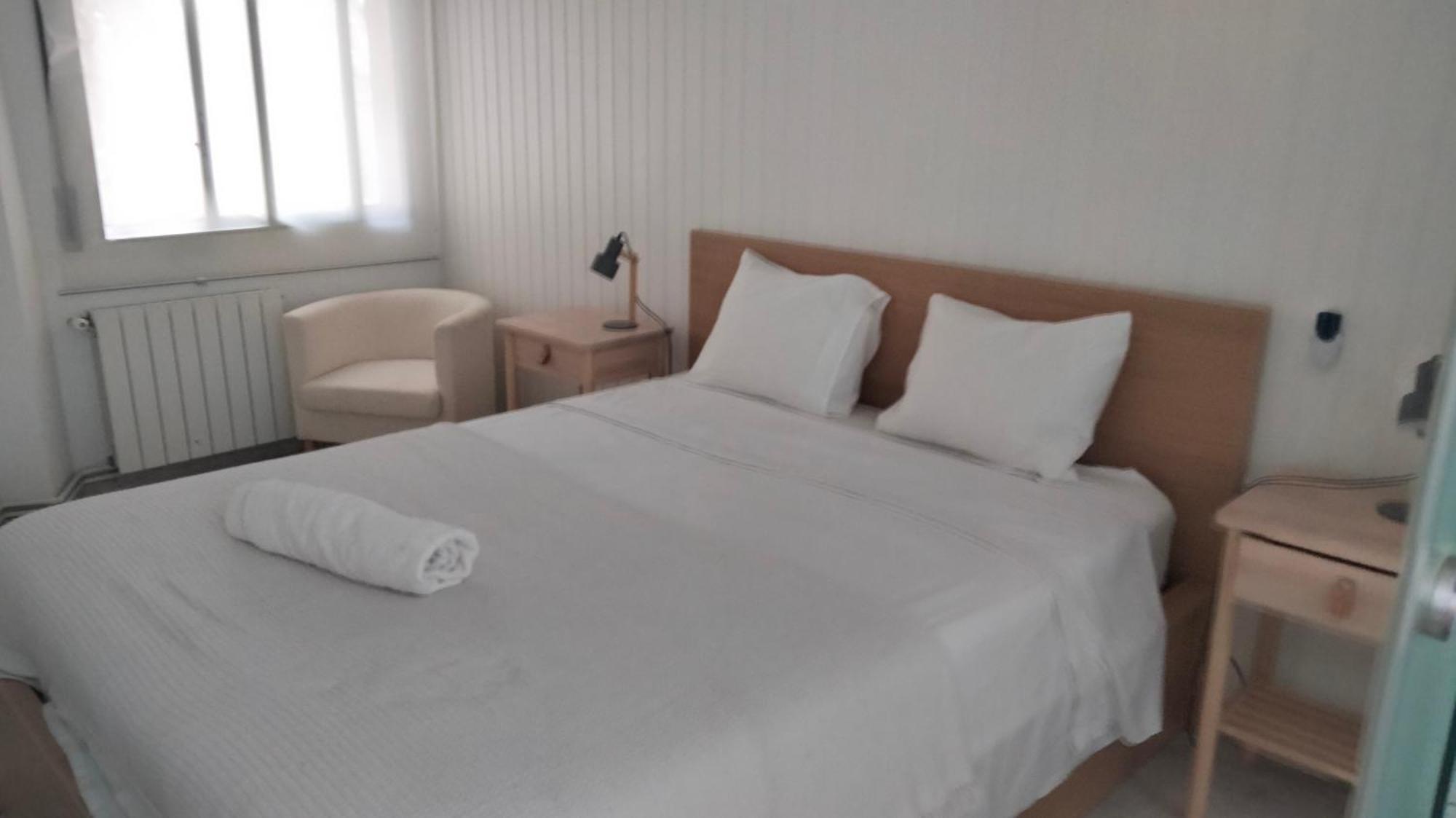 Beachfront Apartment With Private Parking Sant Pol De Mar Extérieur photo